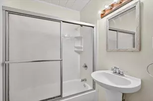 1635 NE Beacon Dr, Grants Pass, OR 97526 - Photo 33