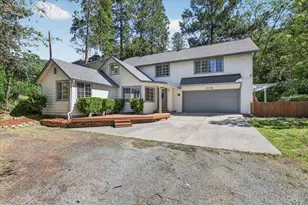 1635 NE Beacon Dr, Grants Pass, OR 97526 - Photo 7