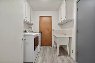 2003 NW 4th St, Bend, OR 97703 - Photo 37
