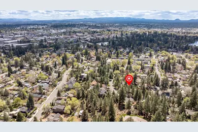 2003 NW 4th Street, Bend, OR 97703 - Photo 35