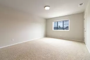 61593 SE Lorenzo Dr, Bend, OR 97702 - Photo 11
