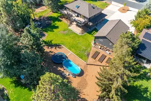 63276 Eastview Dr, Bend, OR 97701 - Photo 51
