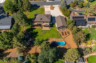 63276 Eastview Dr, Bend, OR 97701 - Photo 49