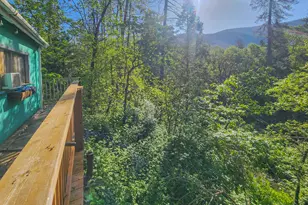 1003 Red Mountain Dr, Grants Pass, OR 97526 - Photo 9