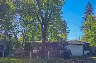 1003 Red Mountain Dr, Grants Pass, OR 97526 - Photo 3