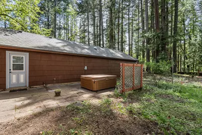 27562 Redwood Highway, Cave Junction, OR 97523 - Photo 39