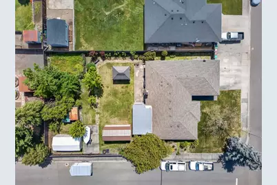 3090 Cheltenham Way, Medford, OR 97504 - Photo 33