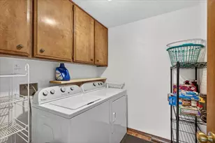3090 Cheltenham Wy, Medford, OR 97504 - Photo 23