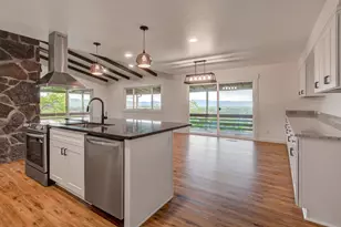1015 Palima Dr, Eagle Point, OR 97524 - Photo 9