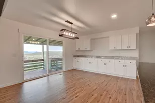 1015 Palima Dr, Eagle Point, OR 97524 - Photo 11
