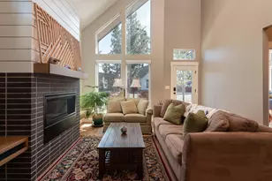 152 W Clearpine Dr, Sisters, OR 97759 - Photo 5