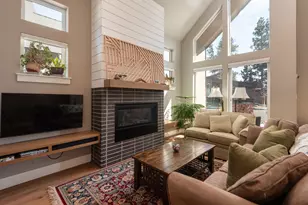 152 W Clearpine Dr, Sisters, OR 97759 - Photo 3