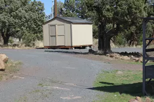 20985 Limestone Ave, Bend, OR 97703 - Photo 17