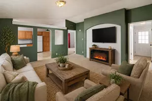 2207 SW 22nd St, Redmond, OR 97756 - Photo 5