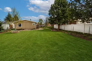 2207 SW 22nd St, Redmond, OR 97756 - Photo 27
