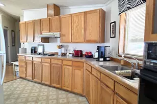 1001 SE 15th St, Bend, OR 97702 - Photo 9