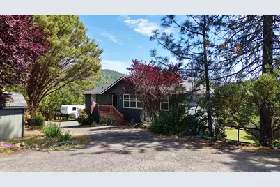 381 Pinetop Terrace, Shady Cove, OR 97539 - Photo 3