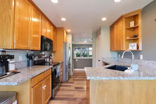 381 Pinetop Terrace, Shady Cove, OR 97539 - Photo 13