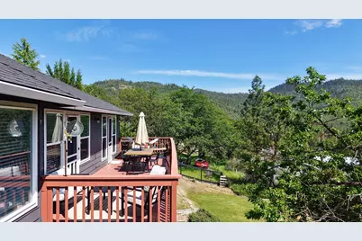 381 Pinetop Terrace, Shady Cove, OR 97539 - Photo 41