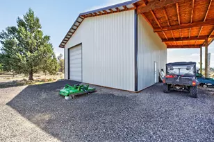 66355 Barr Rd, Bend, OR 97703 - Photo 49