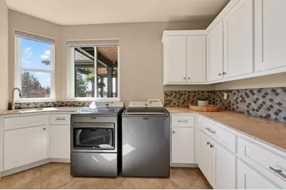 66355 Barr Road, Bend, OR 97703 - Photo 45