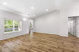 2737 SW Trinity Way, Grants Pass, OR 97527 - Photo 5
