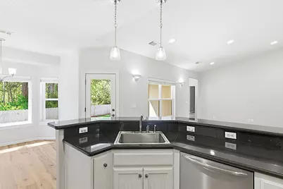 2737 SW Trinity Way, Grants Pass, OR 97527 - Photo 11