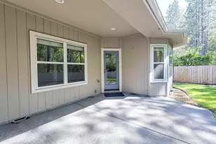 2737 SW Trinity Way, Grants Pass, OR 97527 - Photo 29