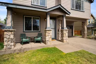 2910 NE Jackdaw Dr, Bend, OR 97701 - Photo 3