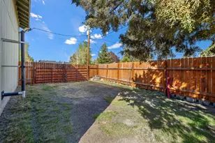 20607 Independence Way, Bend, OR 97701 - Photo 43