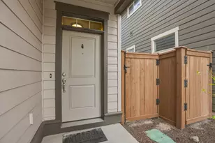 20724 Sierra Dr, Bend, OR 97701 - Photo 3