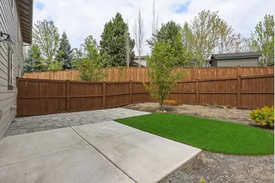 20724 Sierra Drive, Bend, OR 97701 - Photo 29