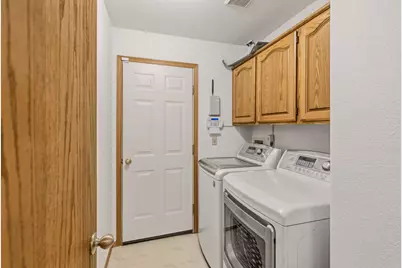 204 NW Sinclair Drive, Grants Pass, OR 97526 - Photo 31