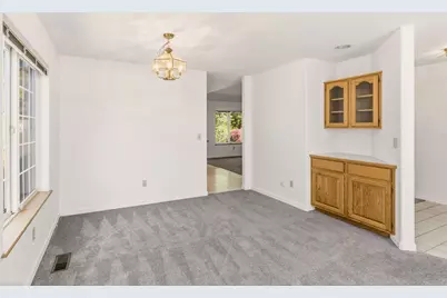 204 NW Sinclair Drive, Grants Pass, OR 97526 - Photo 9