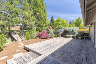 204 NW Sinclair Drive, Grants Pass, OR 97526 - Photo 33