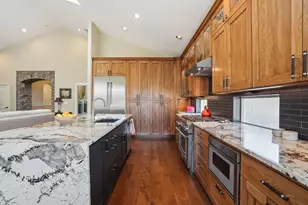 61065 Manhae Loop, Bend, OR 97702 - Photo 3