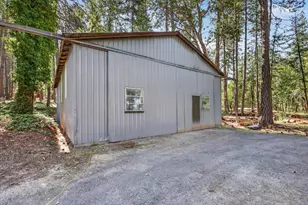 981 Upper Applegate Rd, Jacksonville, OR 97530 - Photo 23