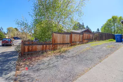 2157 NE Monterey Avenue, Bend, OR 97701 - Photo 17