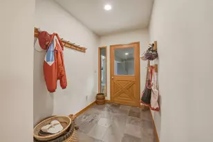 70483 Ponderosa Ln, Black Butte Ranch, OR 97759 - Photo 19