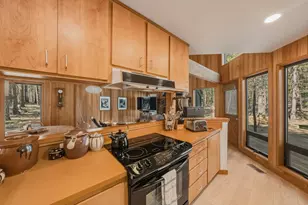 70483 Ponderosa Ln, Black Butte Ranch, OR 97759 - Photo 9
