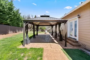 6783 Rogue River Dr, Shady Cove, OR 97539 - Photo 35