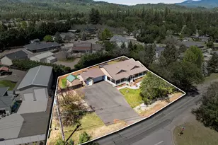 6783 Rogue River Dr, Shady Cove, OR 97539 - Photo 7