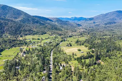 4829 Jumpoff Joe Creek Road, Grants Pass, OR 97526 - Photo 31