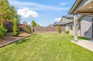 2510 NW Hemlock Wy, Redmond, OR 97756 - Photo 23
