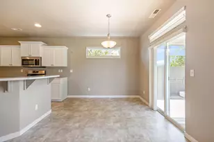 2510 NW Hemlock Wy, Redmond, OR 97756 - Photo 7