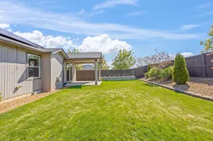 2510 NW Hemlock Wy, Redmond, OR 97756 - Photo 25