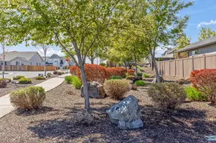 2510 NW Hemlock Wy, Redmond, OR 97756 - Photo 27