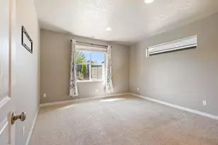 2510 NW Hemlock Wy, Redmond, OR 97756 - Photo 11