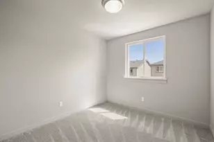 2366 NE Victor Pl, Bend, OR 97701 - Photo 21