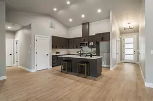 60163 Crater Rd, Bend, OR 97702 - Photo 11